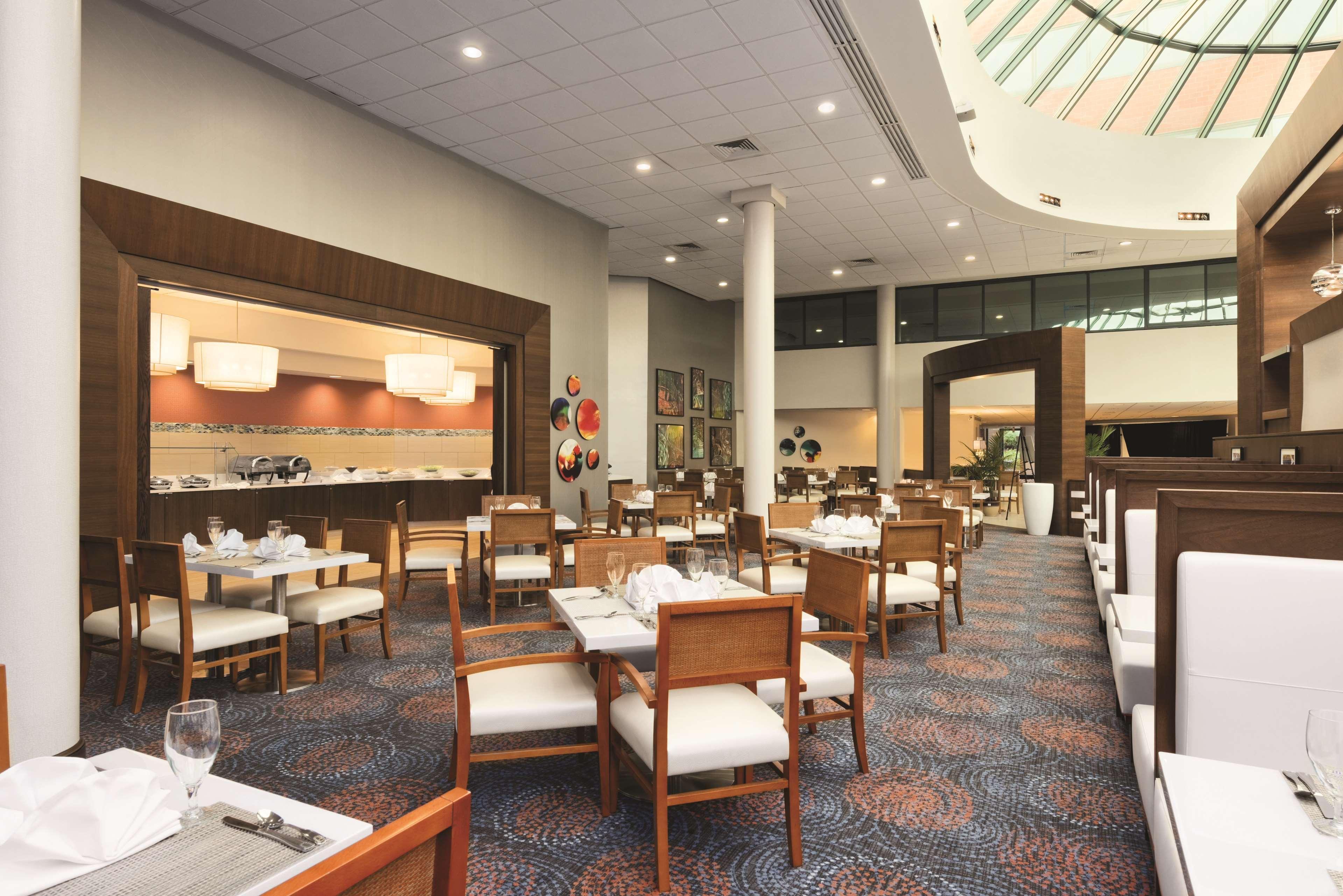 Hilton Long Island/Huntington Hotel Melville Buitenkant foto