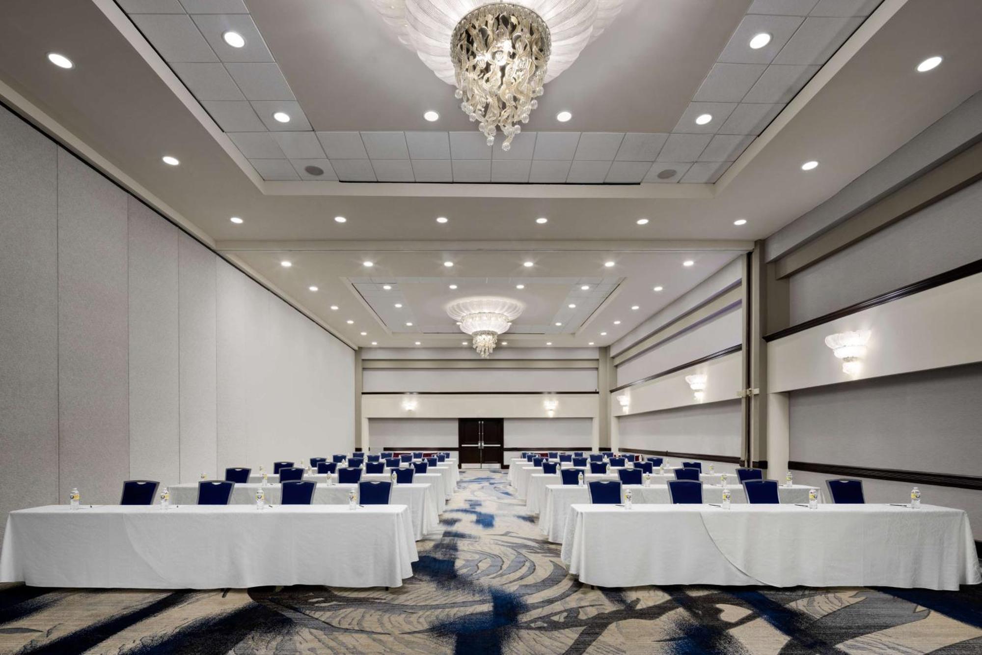 Hilton Long Island/Huntington Hotel Melville Buitenkant foto